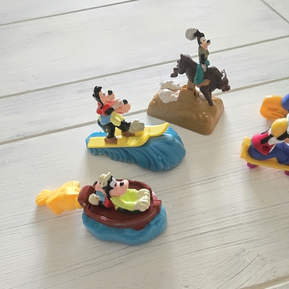 Vintage Disney Goofy Toys - Picture 2 of 3